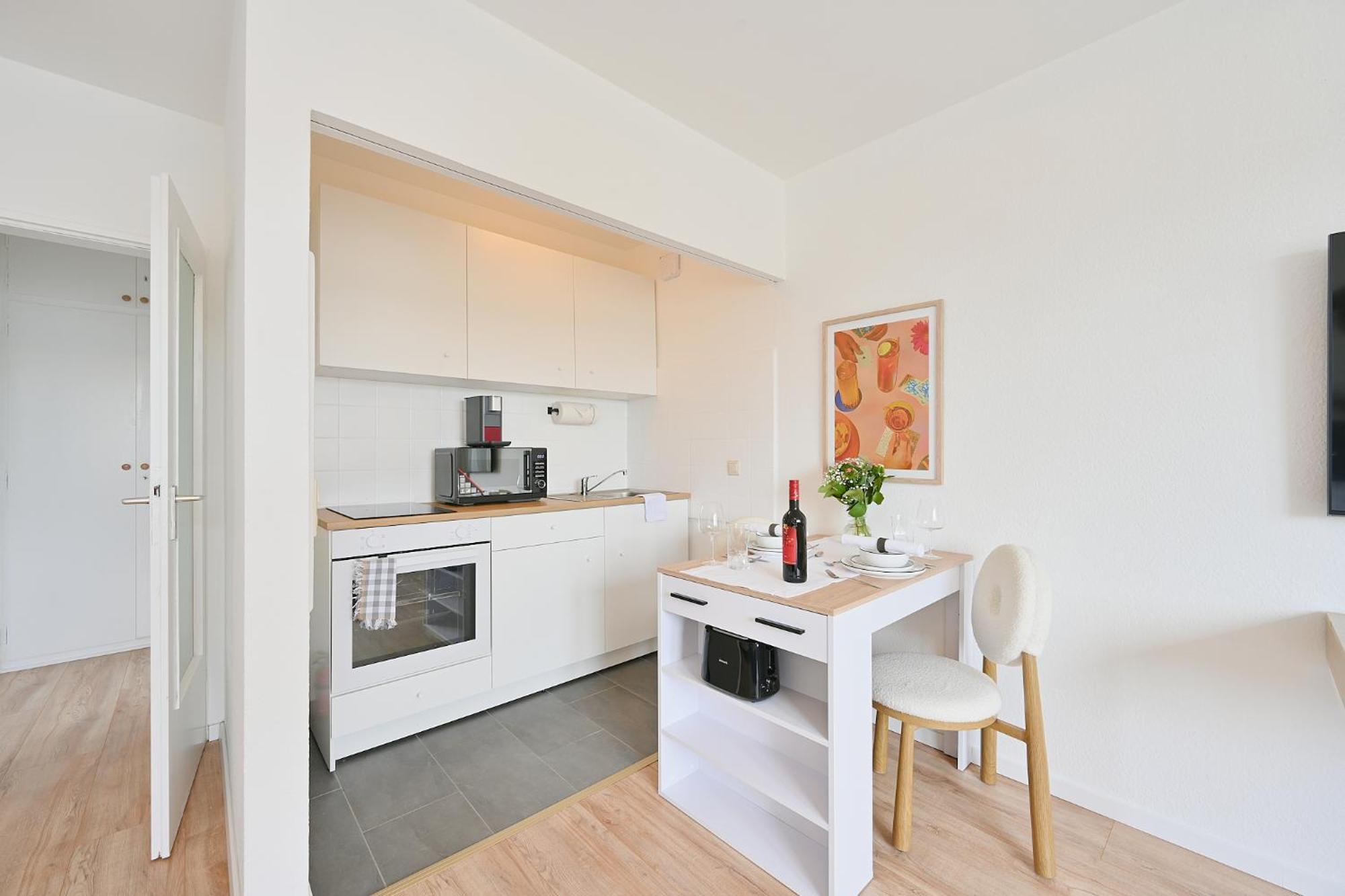 Beautiful And Stylish 1-Bedroom With Kitchen And King Size Bed Wuppertal Eksteriør billede